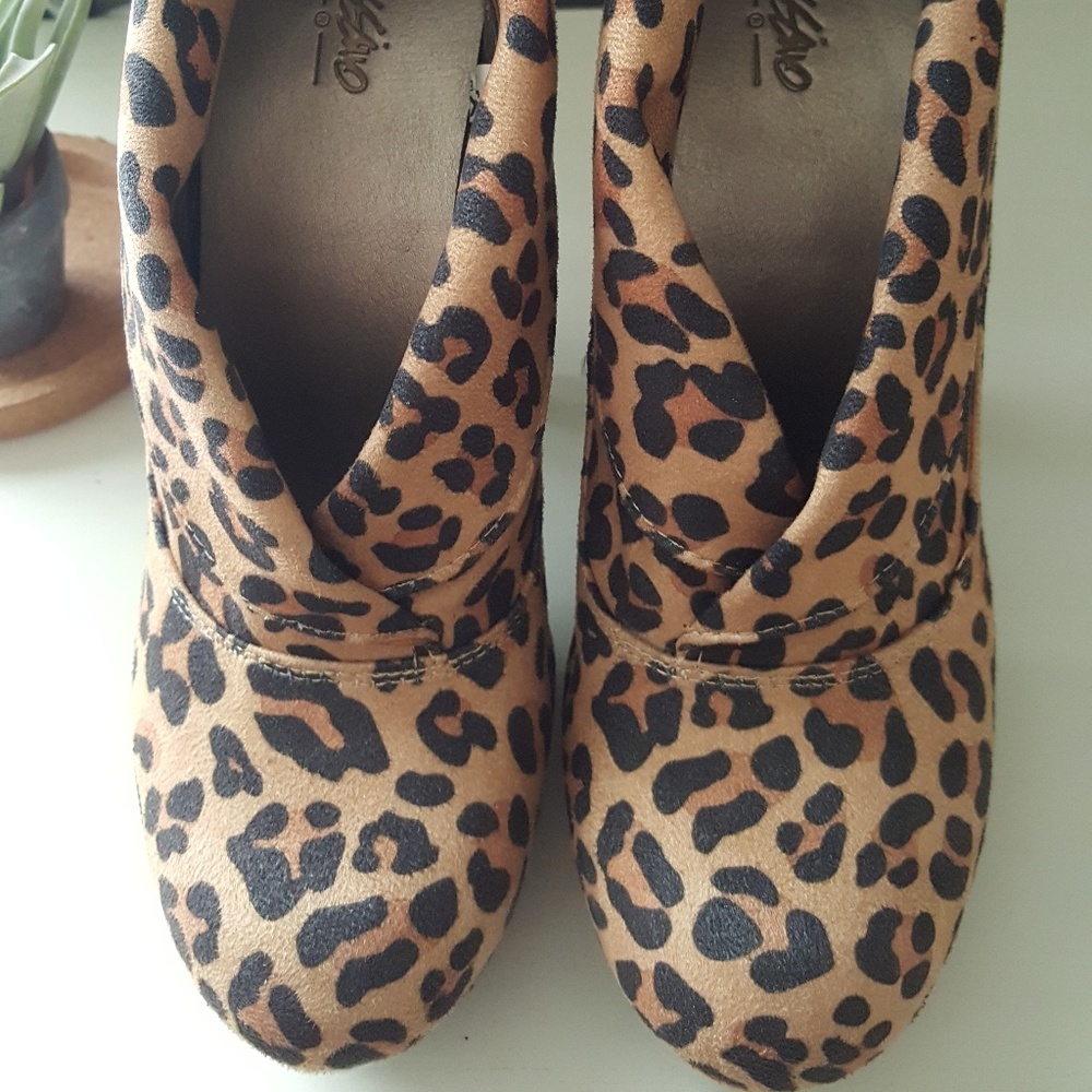 Bootties - Picture 4 of 4